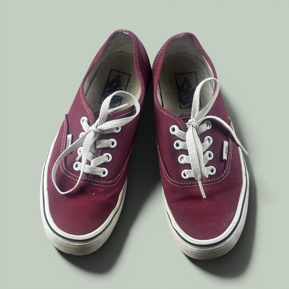 Vans Authentic Sneakers Women 7.5 Red Canvas‎ Low Top Comfort Skate Streetwear